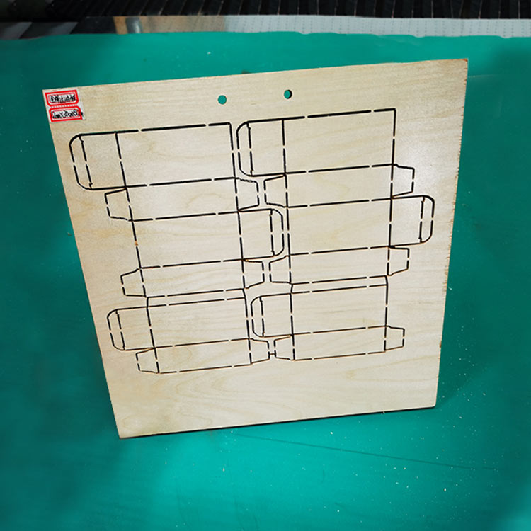 2000W Flat Die Board Laser Cutting Machine